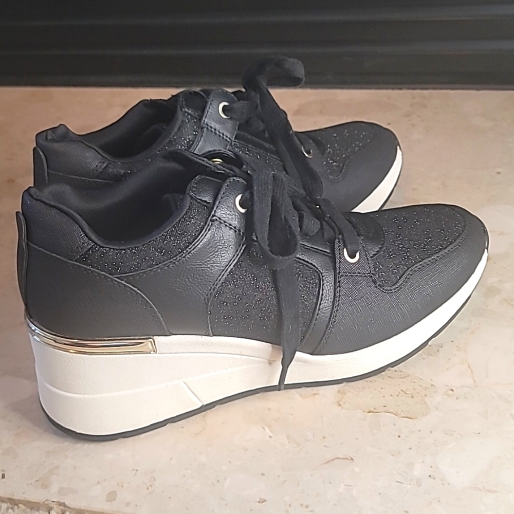 Aldo black sneaker